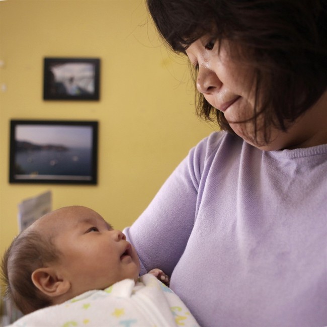 Podcasters Expose Huge Chinese Birth Tourism Industry Amid Birthright Citizenship Debate