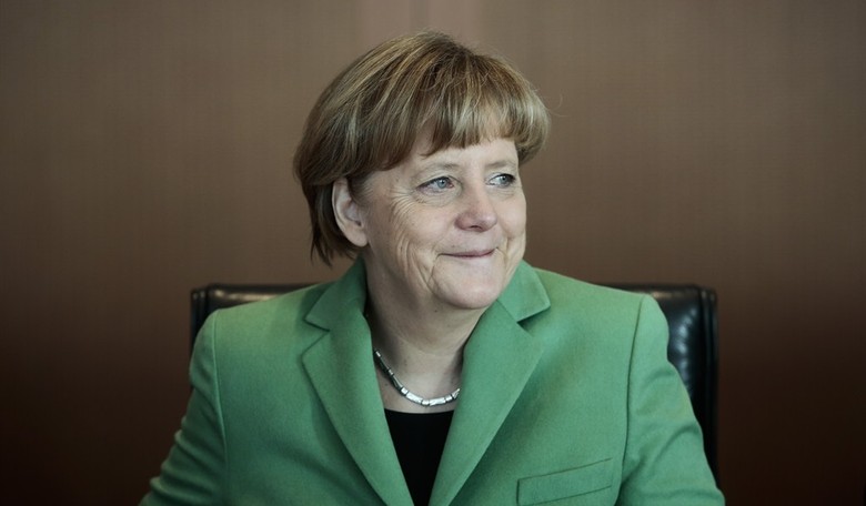 Greek Default Will Discredit Angela Merkel