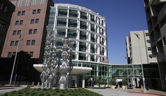 Man Who Stabbed Social Worker at San Francisco Hospital Is an Illegal Alien From Venezuela