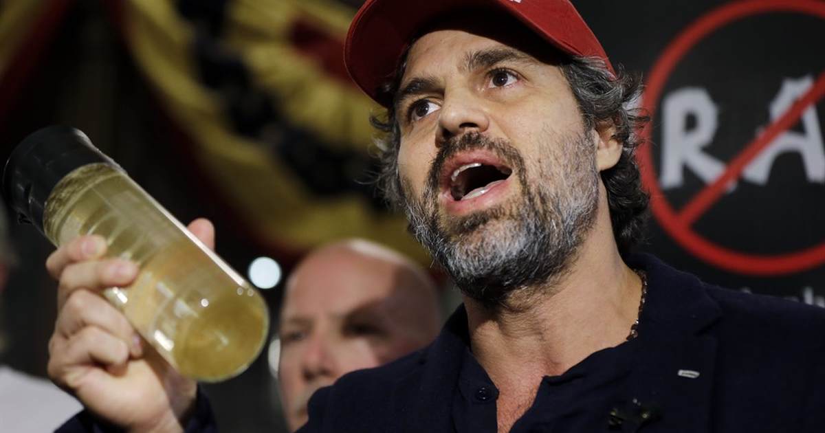 Mark Ruffalo's Emmy Loss Comes With a Savage Twist That's Almost Too Perfect