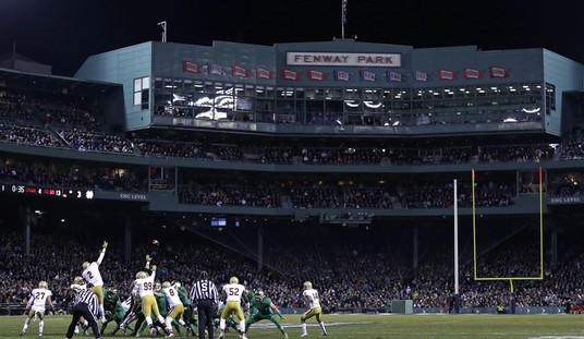 Another Football Team Screws Up a Game-Winning FG Situation 