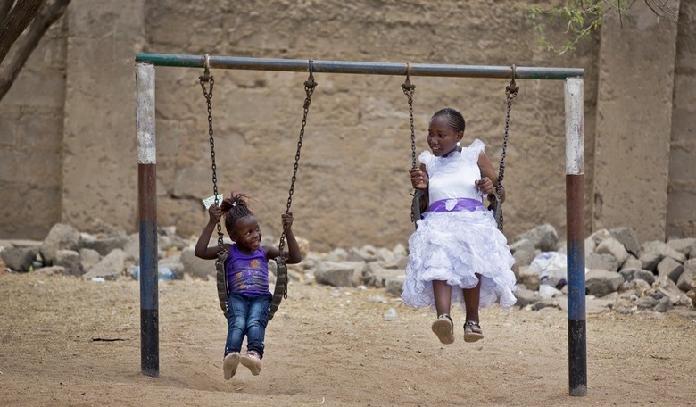 Feel-Good Friday: An Elderly Woman Finds Joy in Making Pillowcase Dresses for Girls in Africa