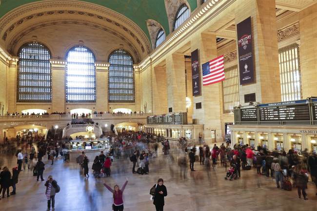 WATCH: Anti-Israel Rioters in NYC Try to Kick in Doors to Grand Central Terminal, Fight Police – RedState