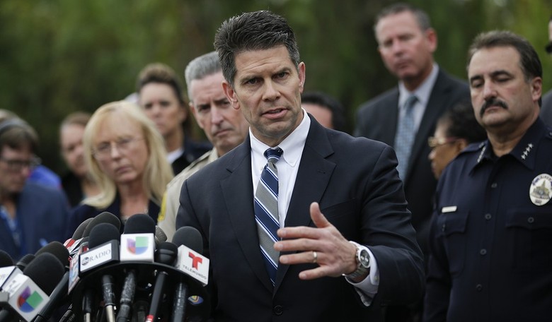 San Bernardino: FBI Deploys Divers To Find Evidentiary Items In Lake Near Scene Of Shooting 