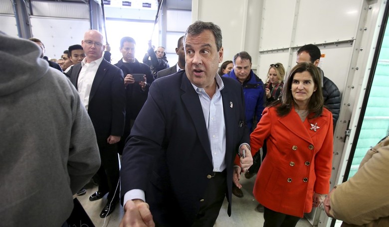 Christie Criticizes Hillary's 'Happy Talk' on ISIS