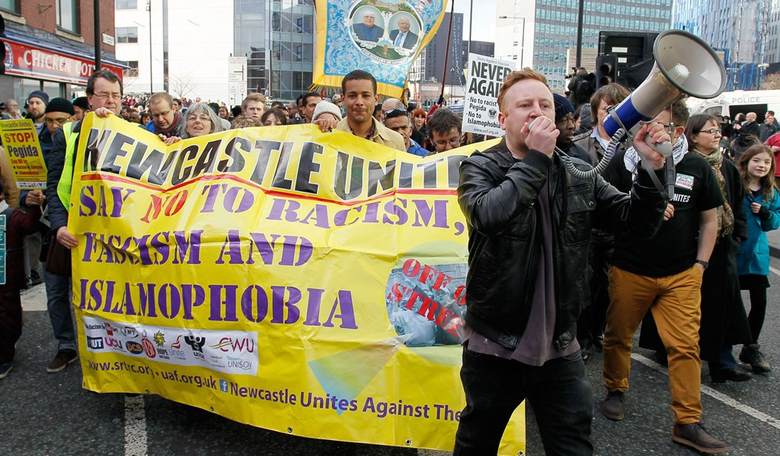 Watch: Autistic British Blogger Arrested in the Night Over Meme Slamming Hamas, Palestine, Islam