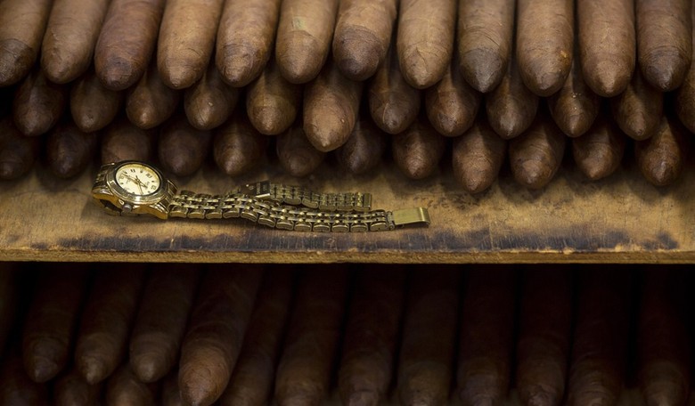 Obama Lifts All Restrictions on Cuban Cigars and Rum