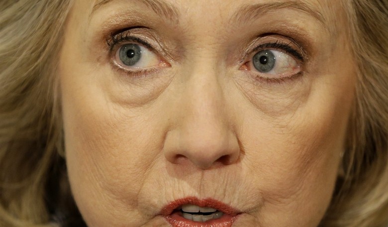 Defense Intelligence Analyst: 'No Doubt' Hillary's Emails Hacked by Foreign Governments
