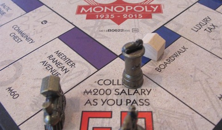 Elizabeth Warren Takes a Bold Stand Against 'Big Sandwich' in Endorsement of Monopoly Investigation