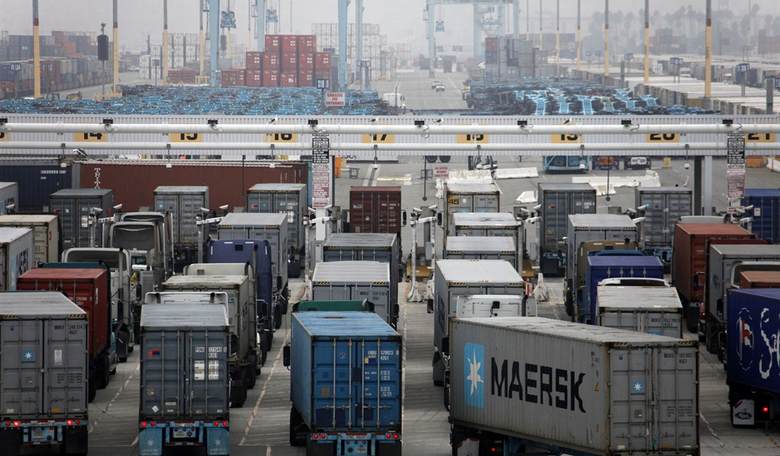 Biden's Plan for Supply Chain Crisis Rests on Highways Being 'Less Crowded at Night'