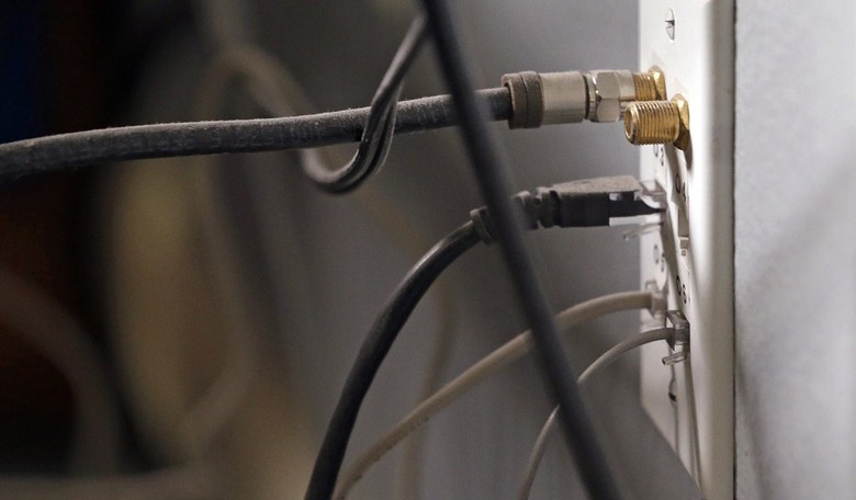 Hillary Clinton’s Terrible Government Broadband Plan