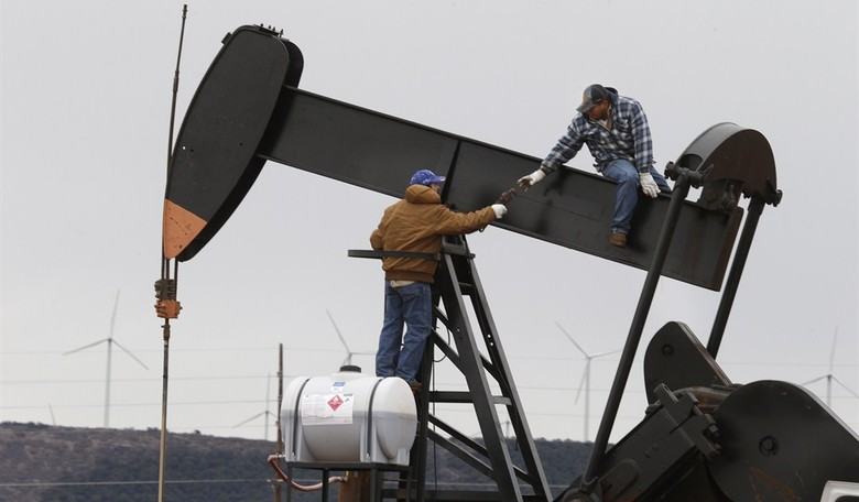 SOTU Fact Check: Gas Prices Are Low Despite Obama's Policies