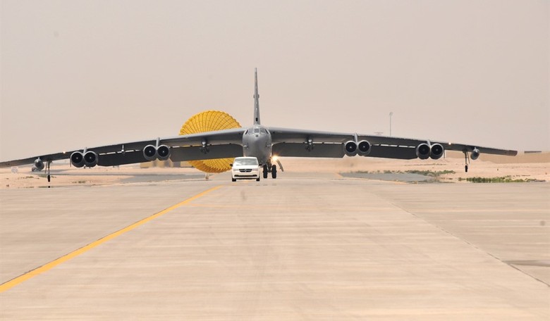 Updated: B-52 Stratofortress Crashes After Takeoff From Edwards AFB, Crew Believed to Have Perished
