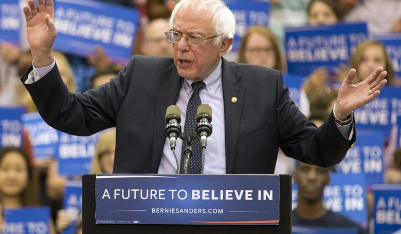 Bernie Sanders Heads to Vermont to "Recharge" 