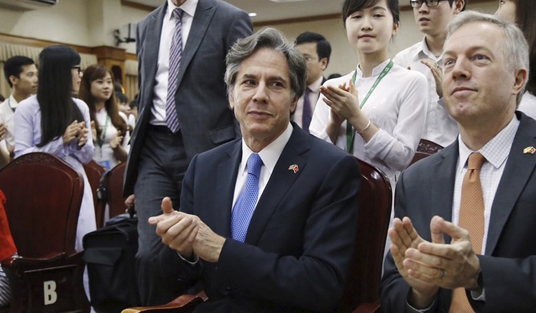 Coexistence or Cold War with China?