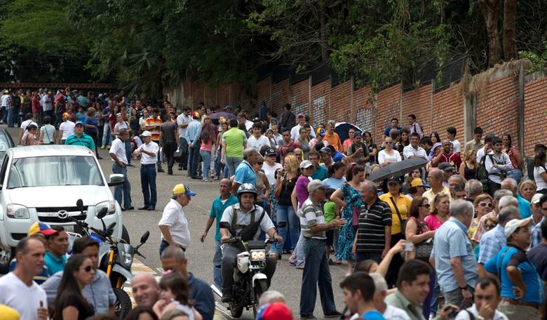 Dystopia: Venezuelans Are Now Killing Cats, Dogs, and Birds For Food Because Socialism Can't Provide 