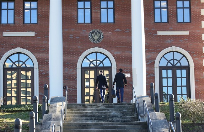 Ex-Delta Force Staffer Faces Charge of Leaking Classified Info to Reporter