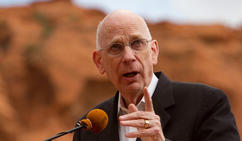 On Deathbed, GOP Senator Apologized to Muslims for Trump 