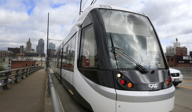 Milwaukee Dems Are Desperate to End the City's Streetcar Boondoggle. There's Just One Catch.