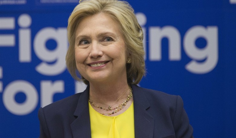 Clinton Banked $6.7 Million From Paid Speeches in 2015