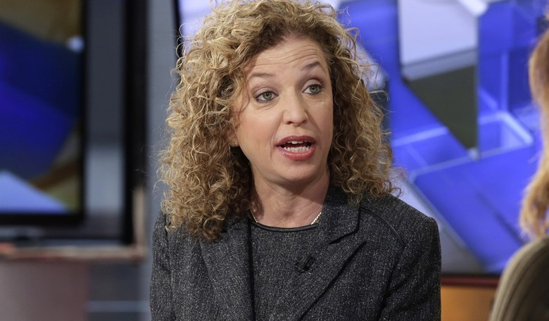 DNC Chairwoman Calls Sanders Aide 'Scummy' in Leaked Email