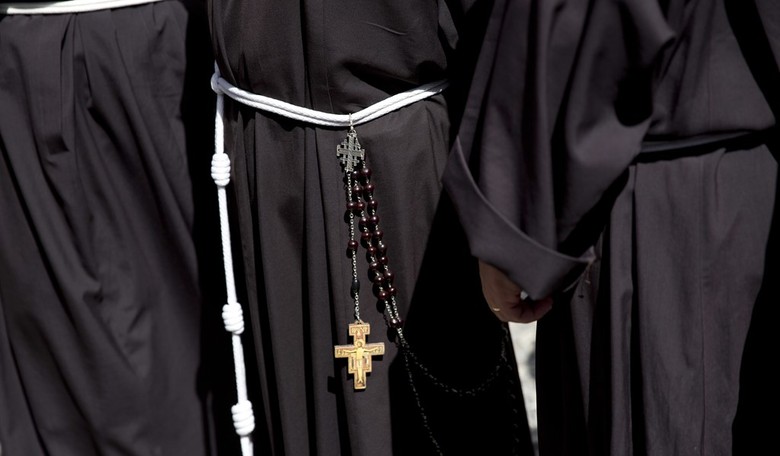 DOJ Sues Washington State Over Law Forcing Priests to Violate Priest-Penitent Privilege