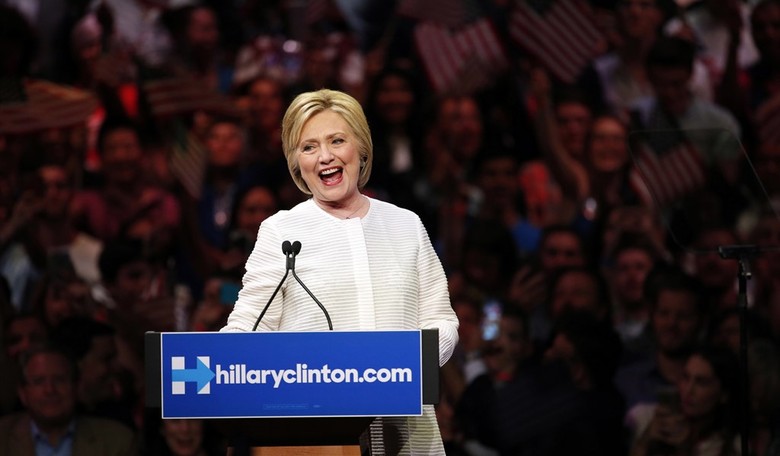 Fox News Poll: Unpresidential Trump Drops Six Points, Now Trails Distrusted Clinton