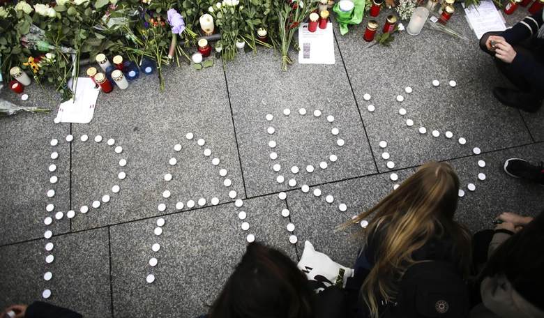 Three Young Muslim Women Arrested for Plotting Paris Terror Attacks