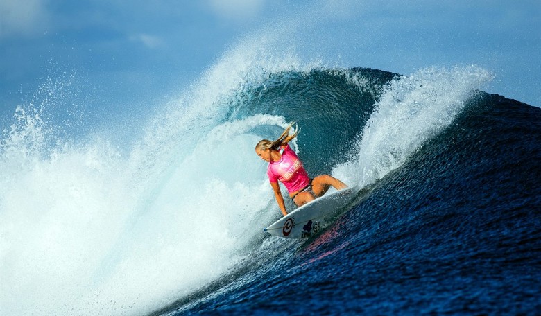 ‘Soul Surfer’ Comes Out Against Policy Allowing Male-Bodied Athletes in Women’s Surf Competitions