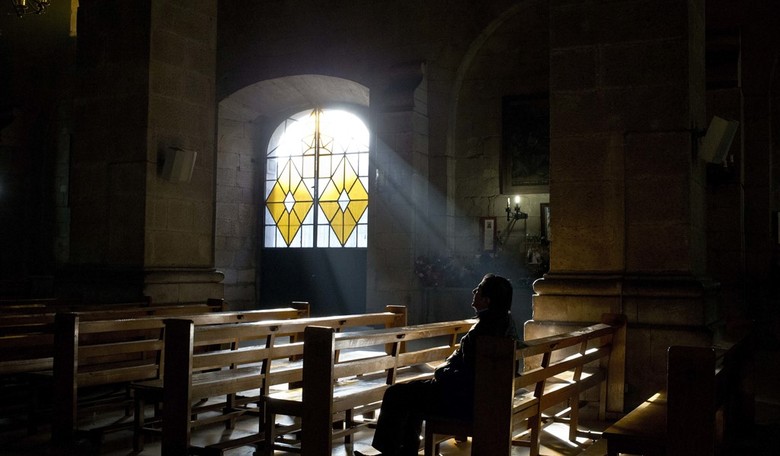 School: Praying for a Colleague Is Unacceptable