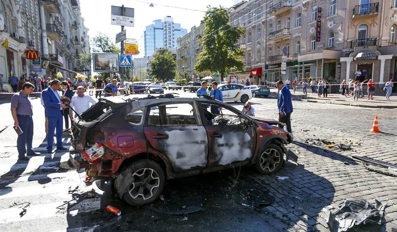 Journalist Critical of Putin Killed in Car Explosion