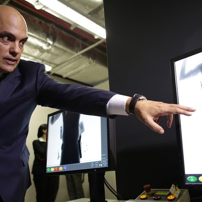 Creepy Lula Henchman Gives Chilling Order to Bolsonaro As Brazil's Elections Take Dark Turn
