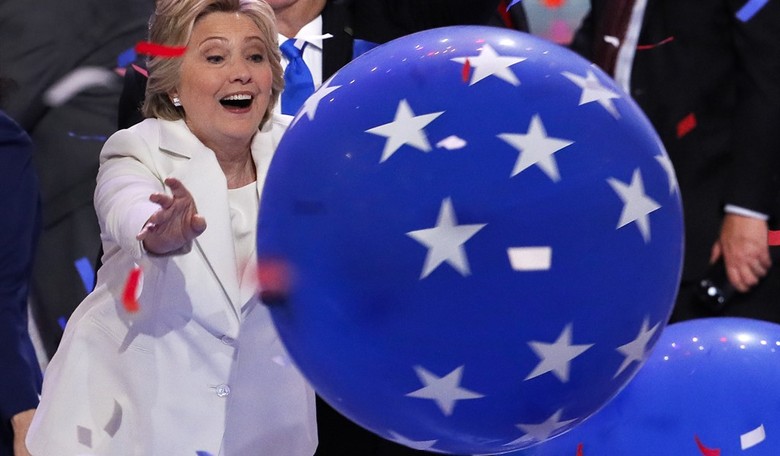 Hello, 911? Scott Baio DESTROYS Hillary Clinton When It Comes to Being 'Weird'