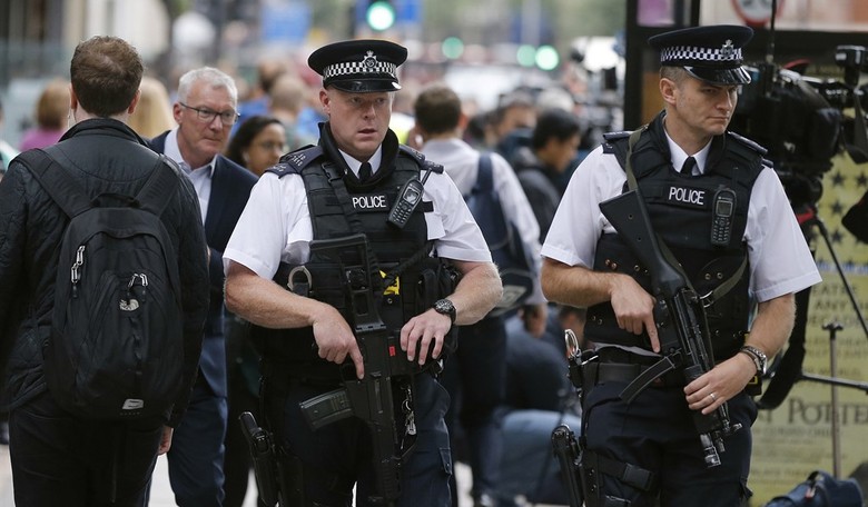 London Police: 'Terror Cannot Be Ruled Out' in Stabbing Attack That Killed One American, Injured 5 Others 