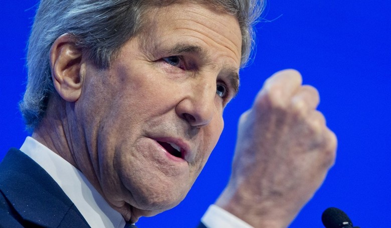 Rebel News Reporter Confronts Kerry at Davos