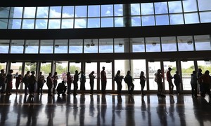 Airman Dies in Tragedy During Demonstration at UTSA-Navy Football Game 