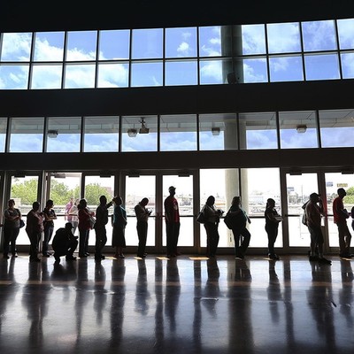Airman Dies in Tragedy During Demonstration at UTSA-Navy Football Game 