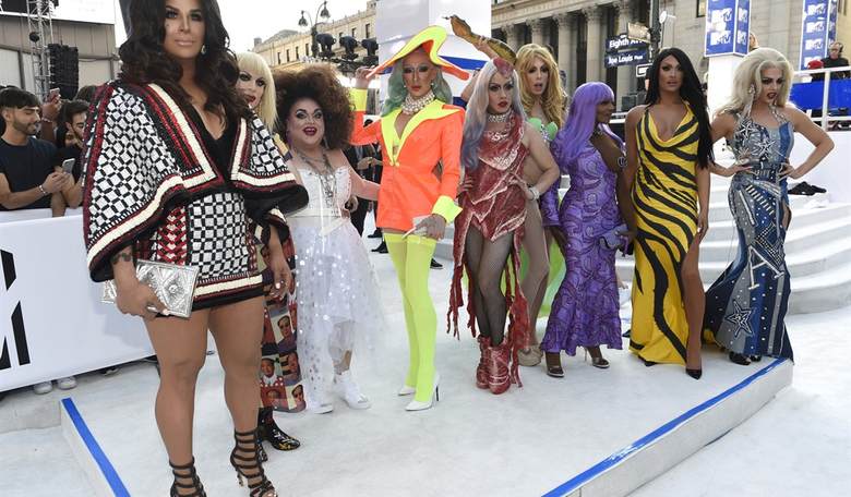 Here Come The Drag Queens