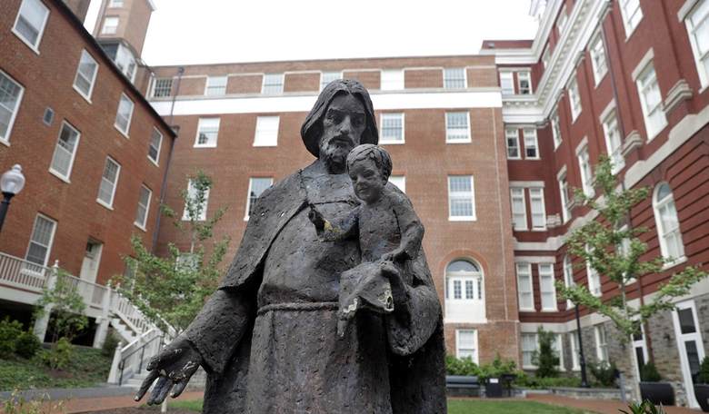 Future Lawyers Ask Georgetown 'Where Can We Cry?'