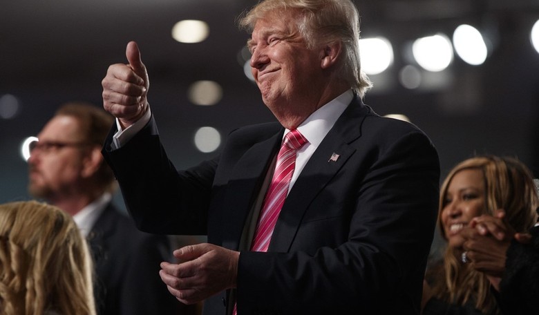 CNN Poll: Clinton Blows Double Digit Lead, Trails Trump By Two Points Nationally 