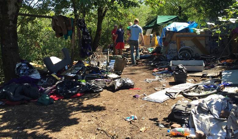 US Forest Service Clearing Out Long-Term Homeless Encampments in Oregon