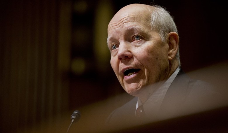 Republicans Tell Trump to Fire 'Dishonest' IRS Commissioner