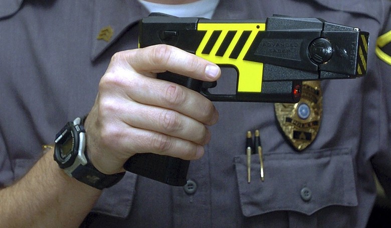 SCOTUS Trashes Massachusetts Court Ruling On Stun Guns 