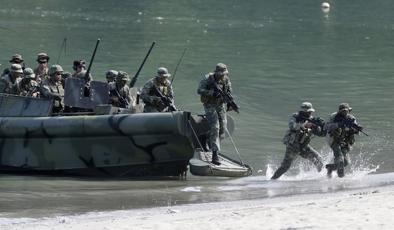 USS Tripoli Brings 2,000 Marines and Changes the Options on the Table