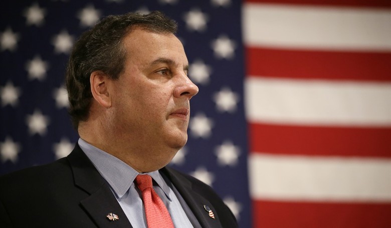 Christie Touts Record As Governor And Would-Be 'Prosecutor' Of Clinton In Final Iowa Push  