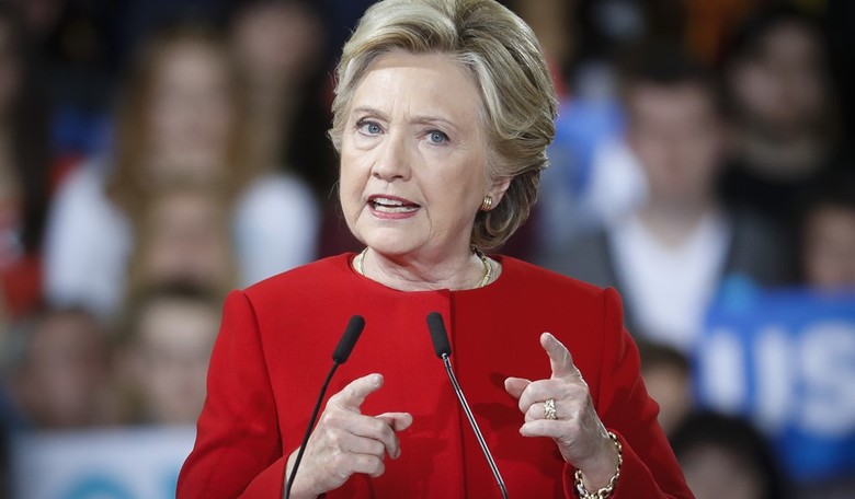 Women Whose Debate Question Was Given to Clinton Says She Should Be 'Disqualified' 