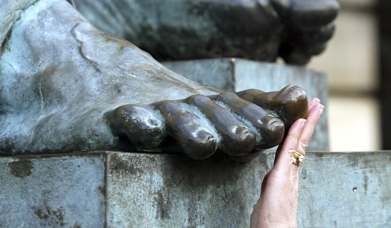 Oklahoma School Under Fire for Toe-Licking Fundraising Event