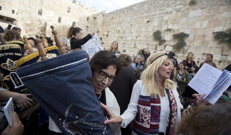 Netanyahu Slams Obama In Facebook Post For Flip-Flopping On Israel