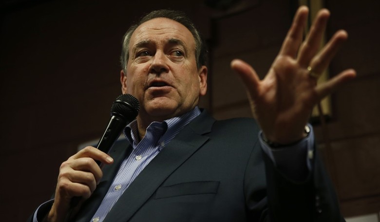 Mike Huckabee Suspends Campaign