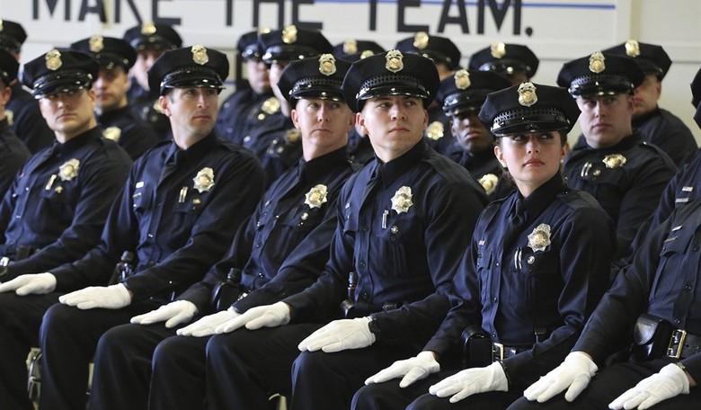 Minneapolis PD Hires First Noncitizen Officer 
